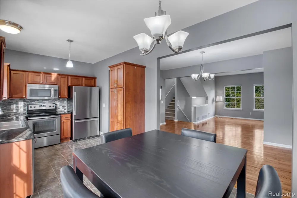 868 Eagle Drive Fenton City, MI 48430