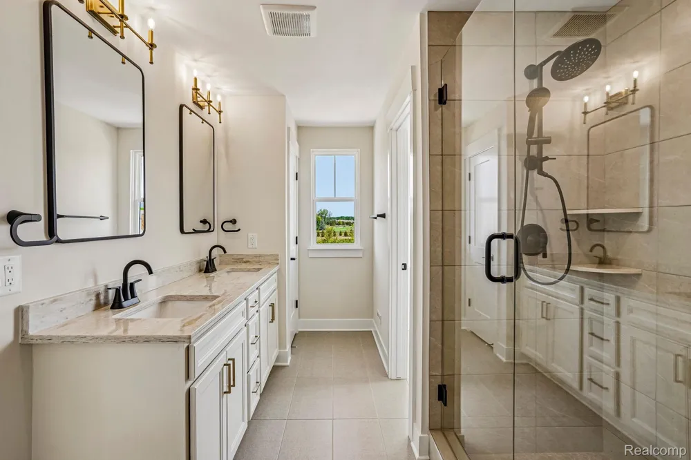 44060 Oakmont Drive Plymouth Charter Township, MI 48170