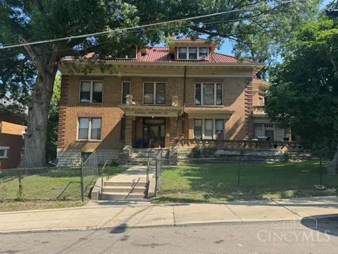 230 Rockdale Avenue #8