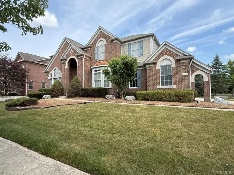 49028 Founders Court