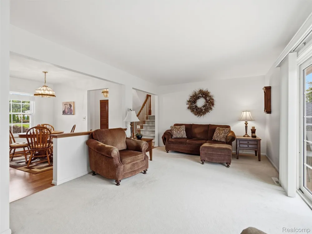2504 Golden Shores Court Fenton Charter Township, MI 48430