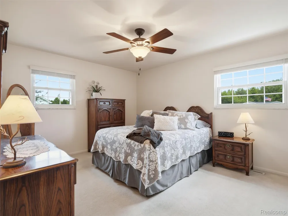 2504 Golden Shores Court Fenton Charter Township, MI 48430