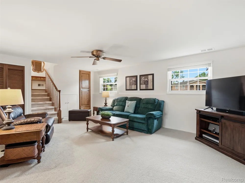 2504 Golden Shores Court Fenton Charter Township, MI 48430