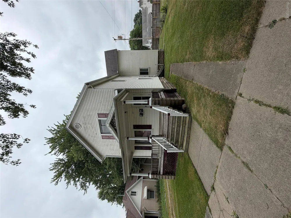 242 Elizabeth Street Marine City City, MI 48039