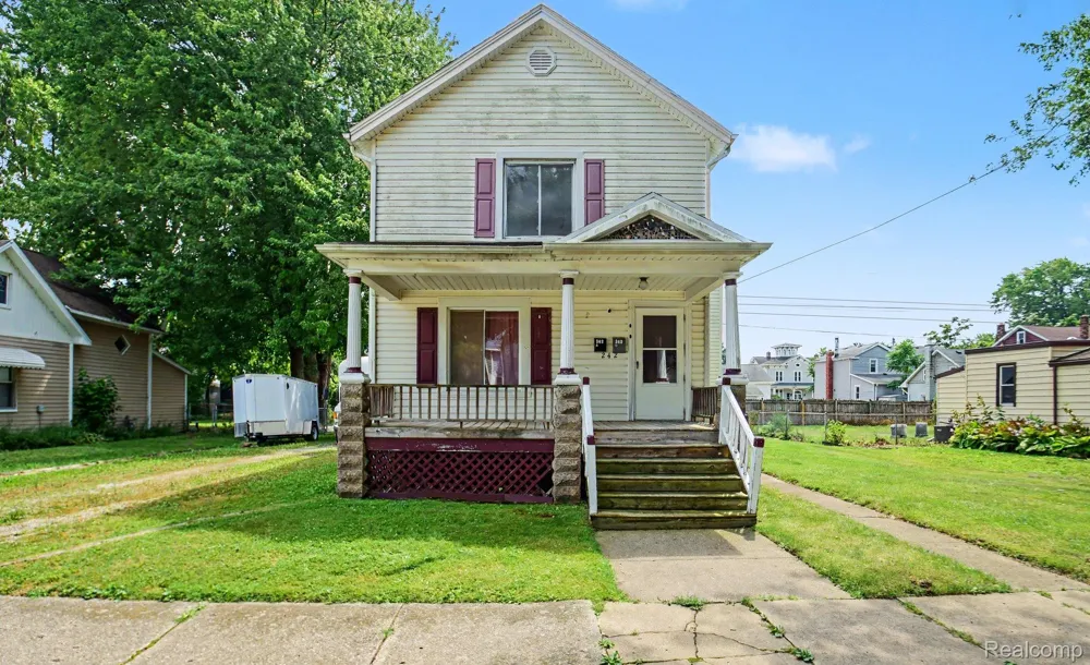 242 Elizabeth Street Marine City City, MI 48039