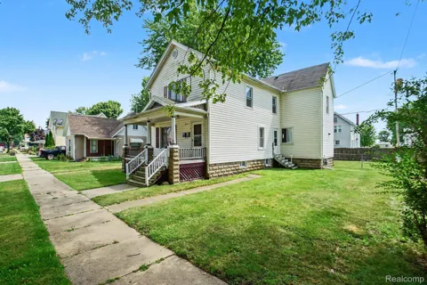 242 Elizabeth Street