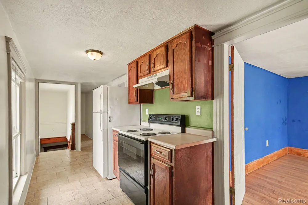 242 Elizabeth Street Marine City City, MI 48039
