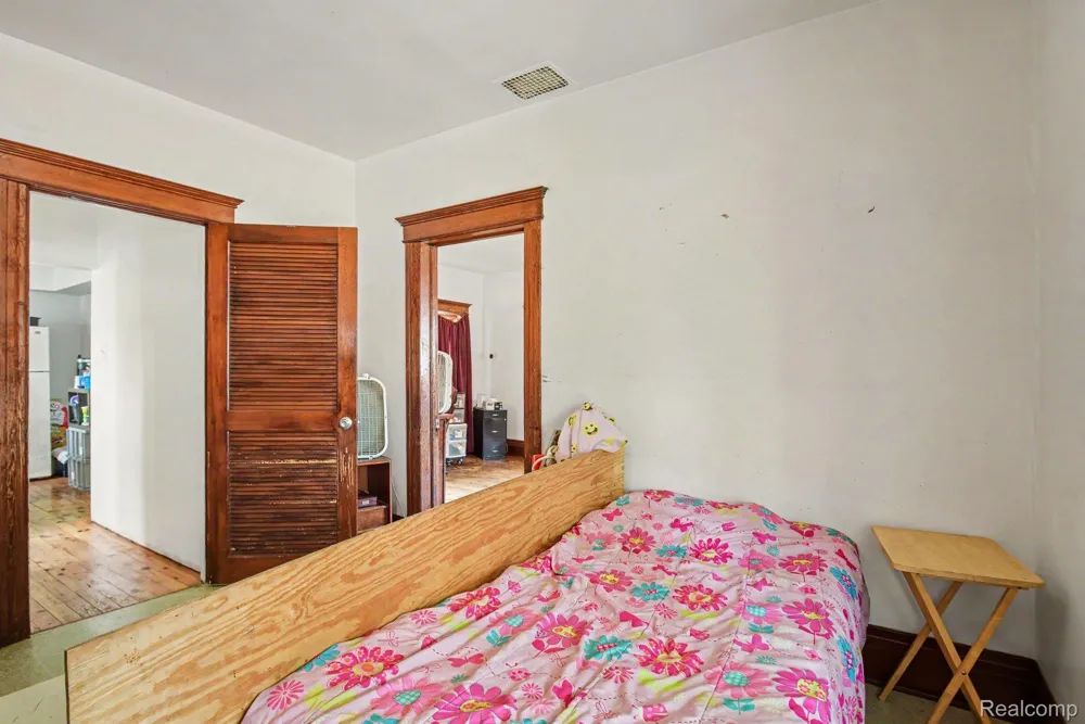 242 Elizabeth Street Marine City City, MI 48039