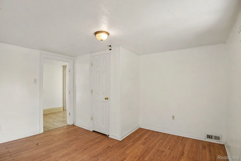 242 Elizabeth Street Marine City City, MI 48039