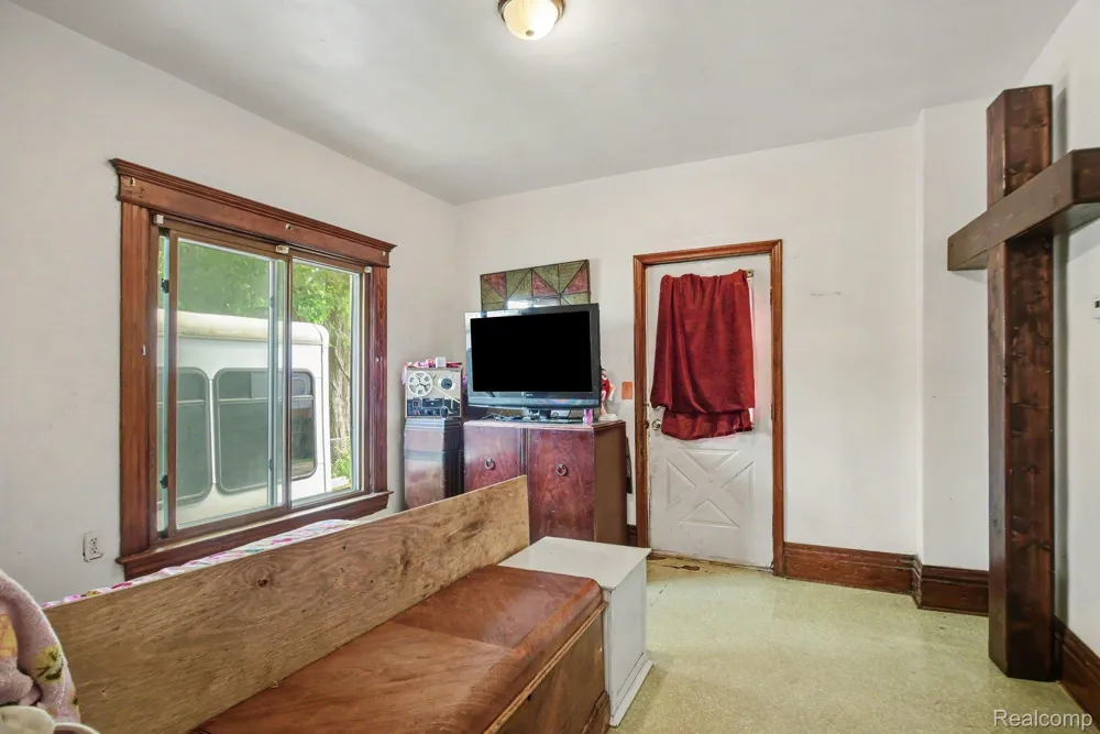 242 Elizabeth Street Marine City City, MI 48039