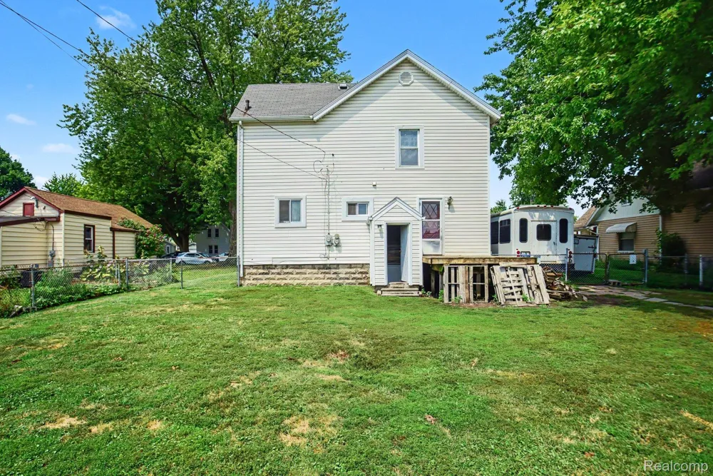 242 Elizabeth Street Marine City City, MI 48039