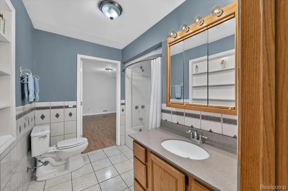 4132 Waterland Drive Hadley Township, MI 48455