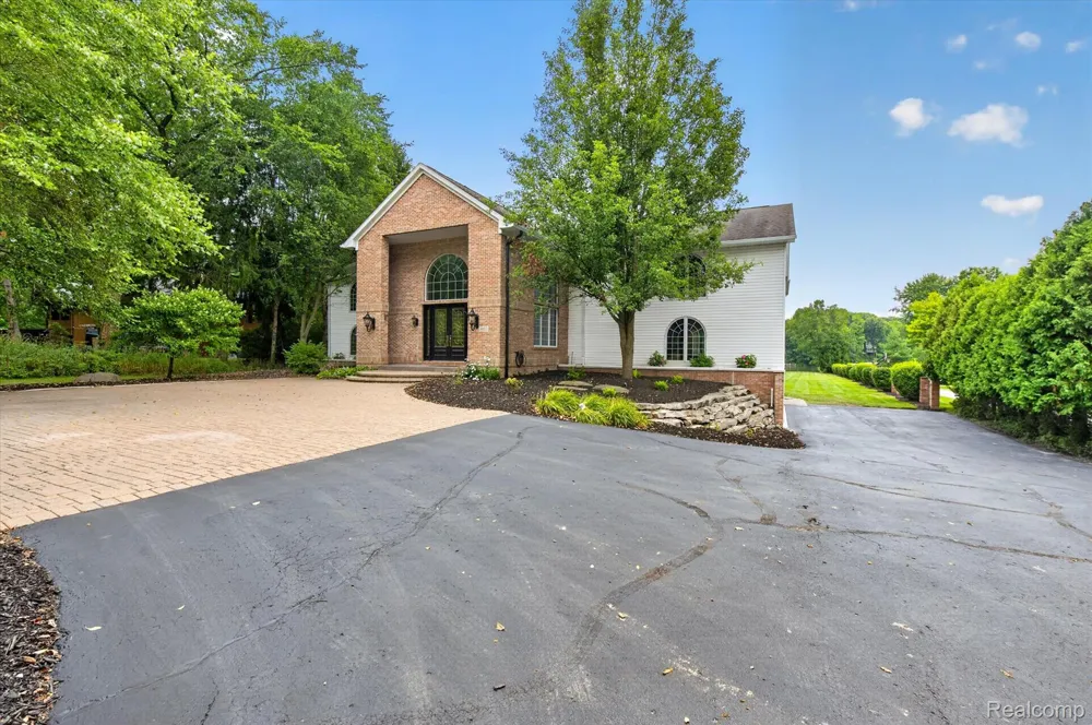 4132 Waterland Drive Hadley Township, MI 48455