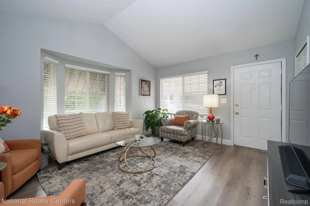 19337 Mandarin Drive Roseville City, MI 48066