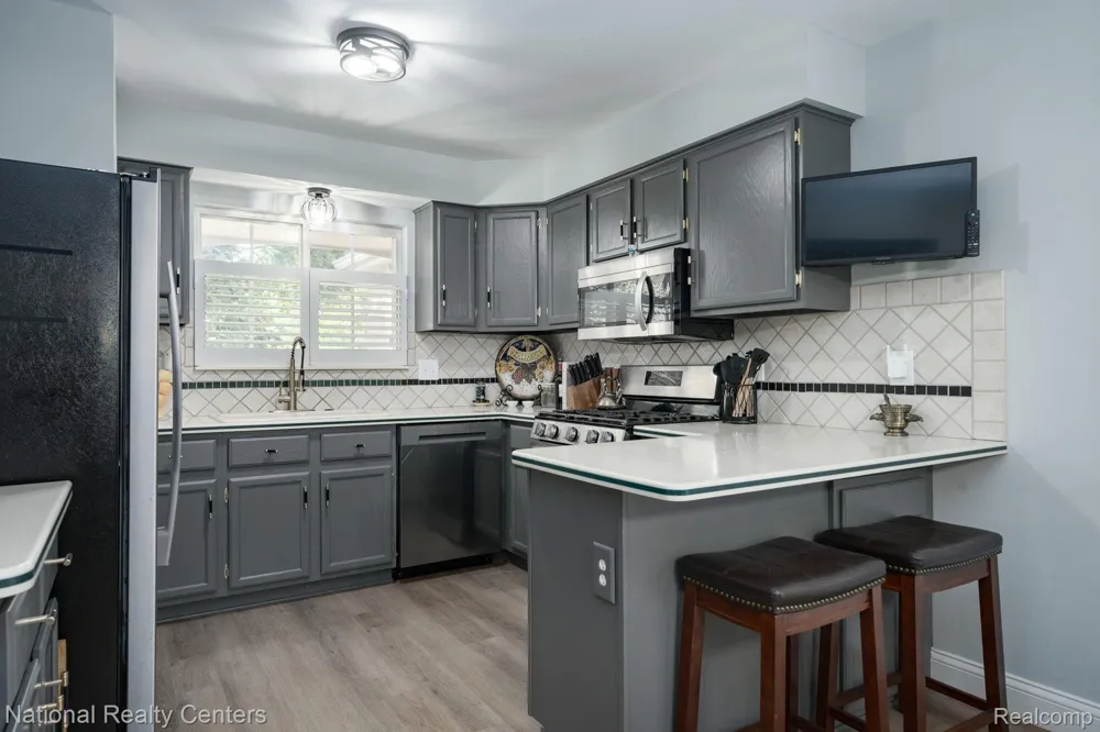 19337 Mandarin Drive Roseville City, MI 48066