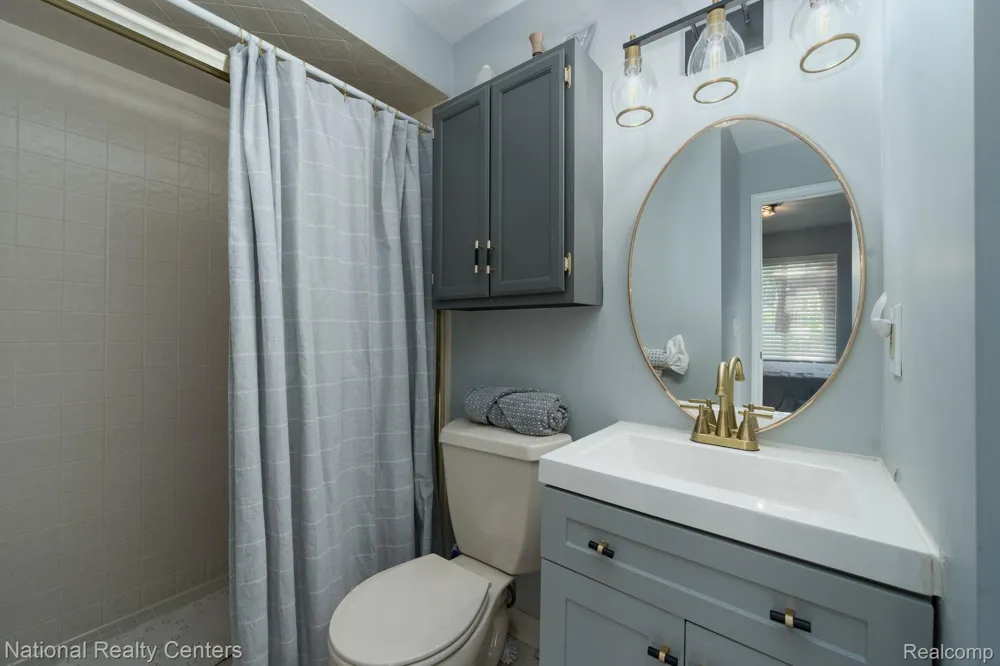19337 Mandarin Drive Roseville City, MI 48066