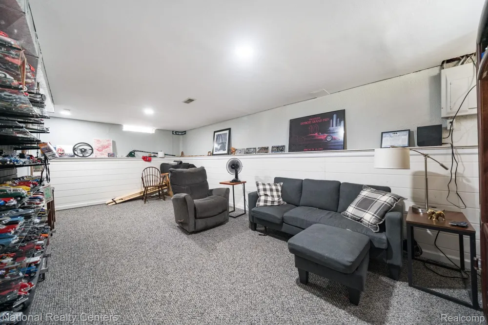 19337 Mandarin Drive Roseville City, MI 48066