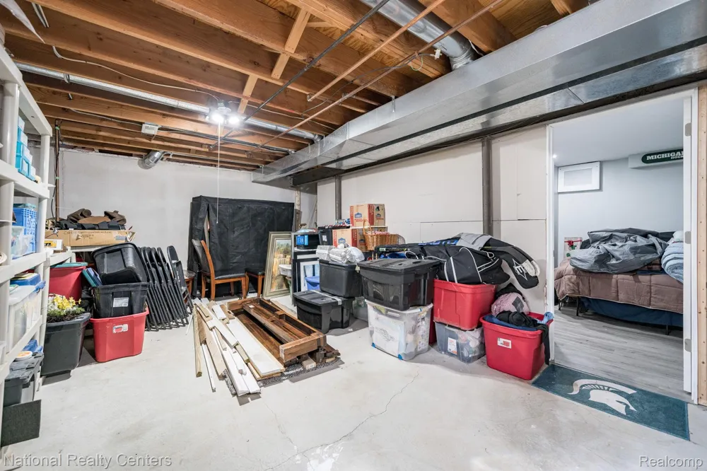19337 Mandarin Drive Roseville City, MI 48066
