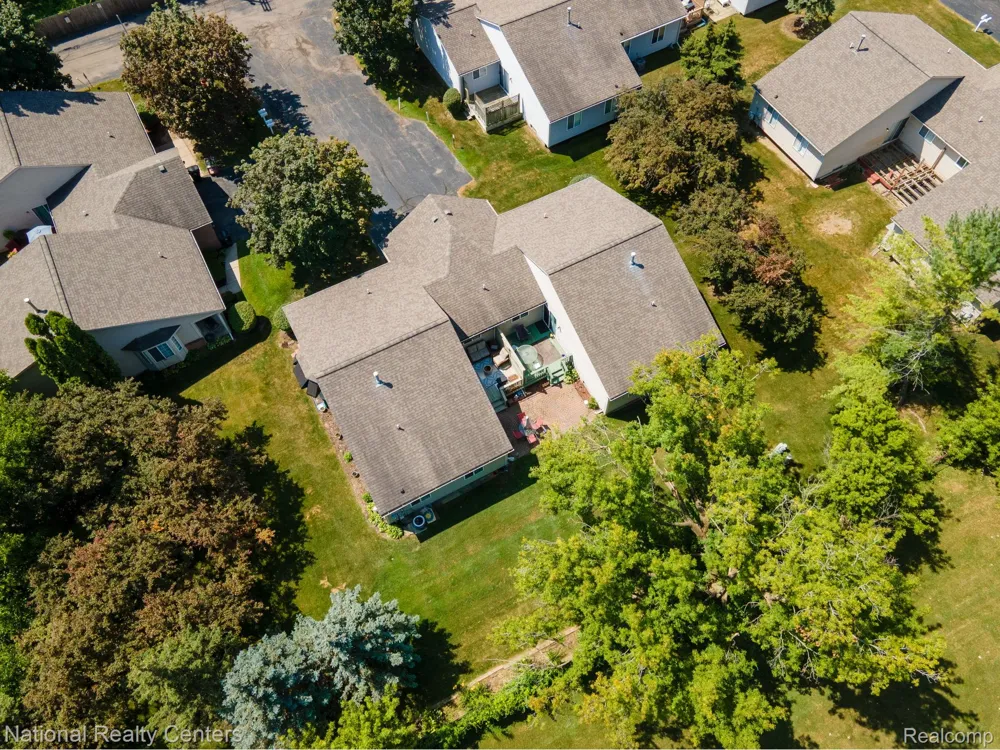 19337 Mandarin Drive Roseville City, MI 48066