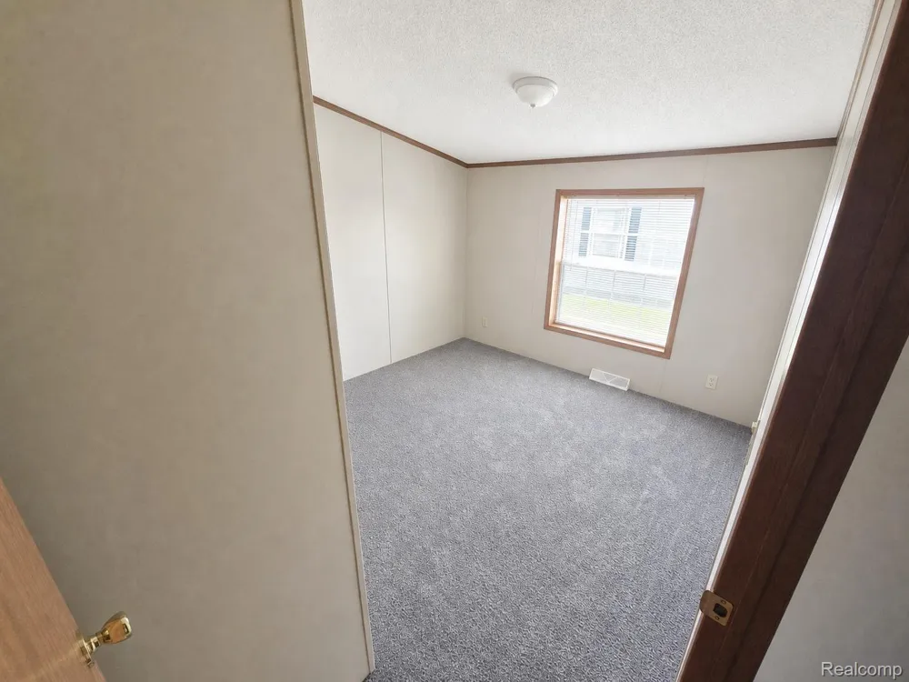 305 Aspen Lane Dundee Village, MI 48131