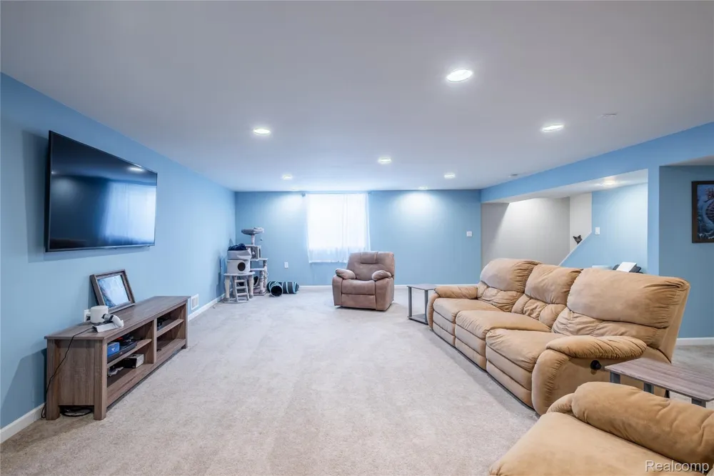 445 Lydia Lane Linden City, MI 48451