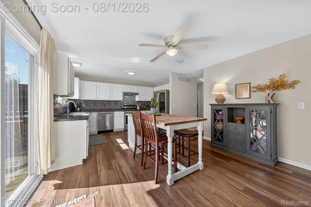 3332 Woodruff Meadows Court Highland Charter Township, MI 48357
