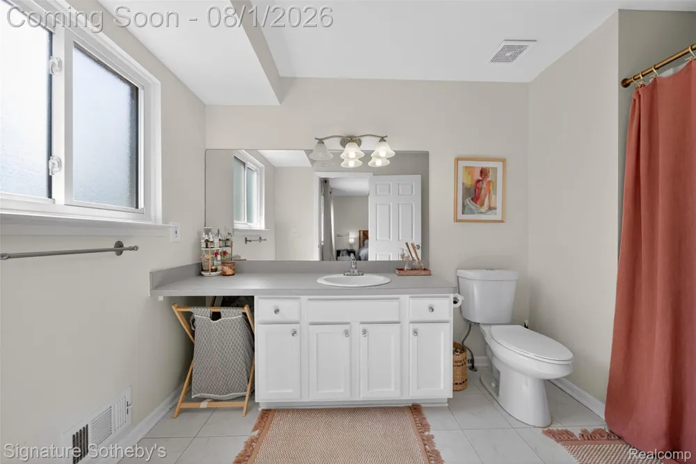3332 Woodruff Meadows Court Highland Charter Township, MI 48357