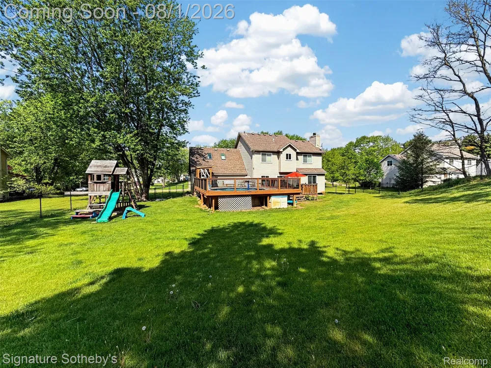 3332 Woodruff Meadows Court Highland Charter Township, MI 48357