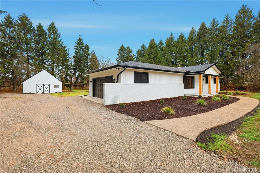 3643 Noble Road Addison Township, MI 48370