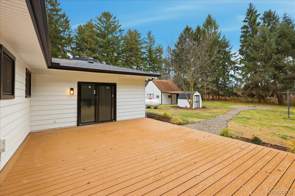 3643 Noble Road Addison Township, MI 48370