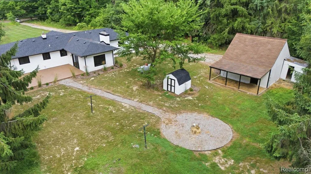 3643 Noble Road Addison Township, MI 48370