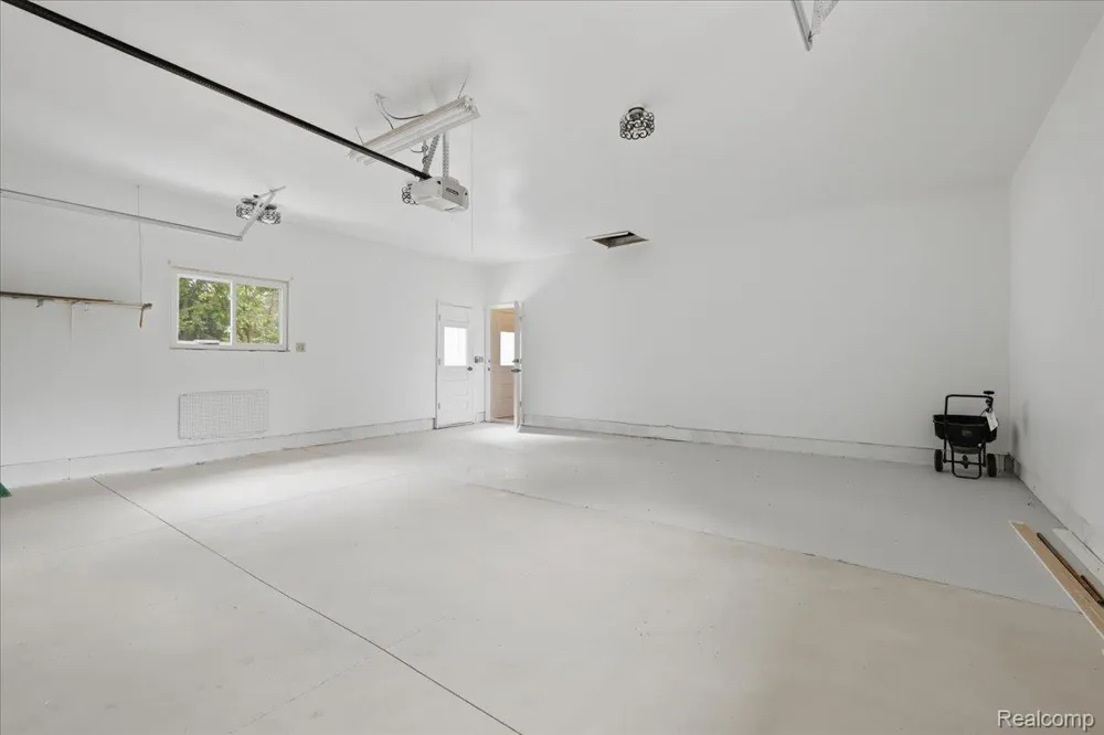 3643 Noble Road Addison Township, MI 48370