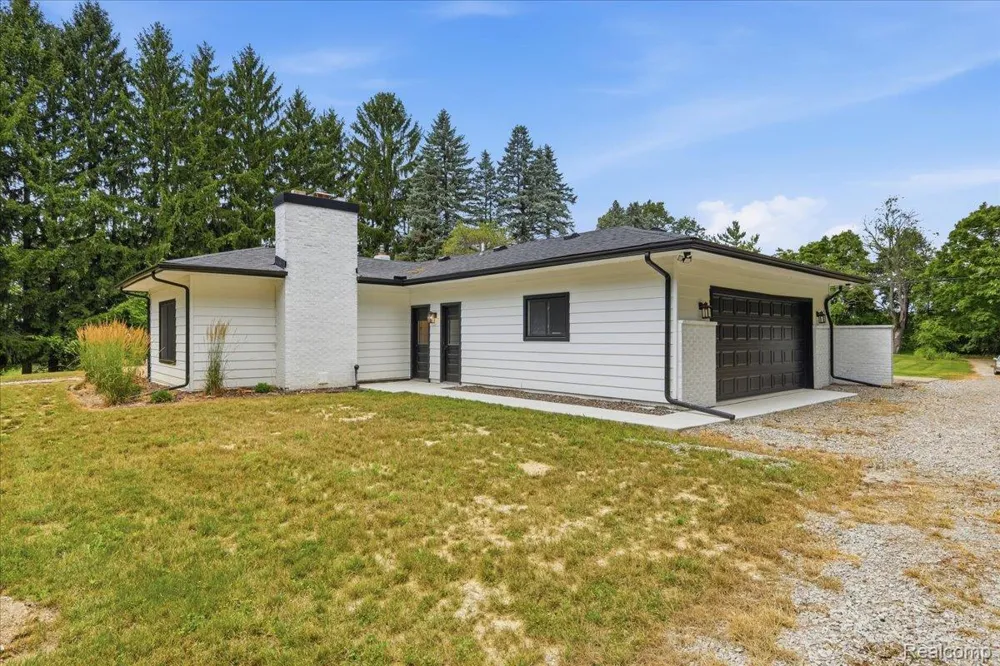 3643 Noble Road Addison Township, MI 48370