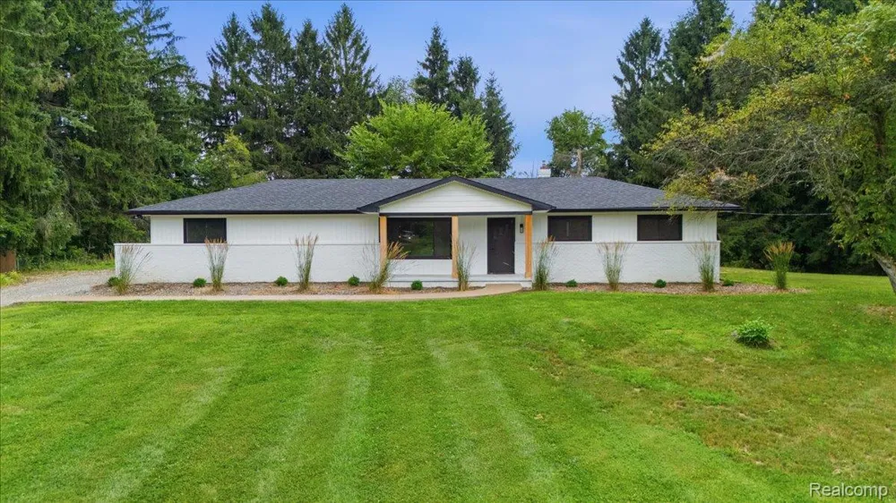 3643 Noble Road Addison Township, MI 48370