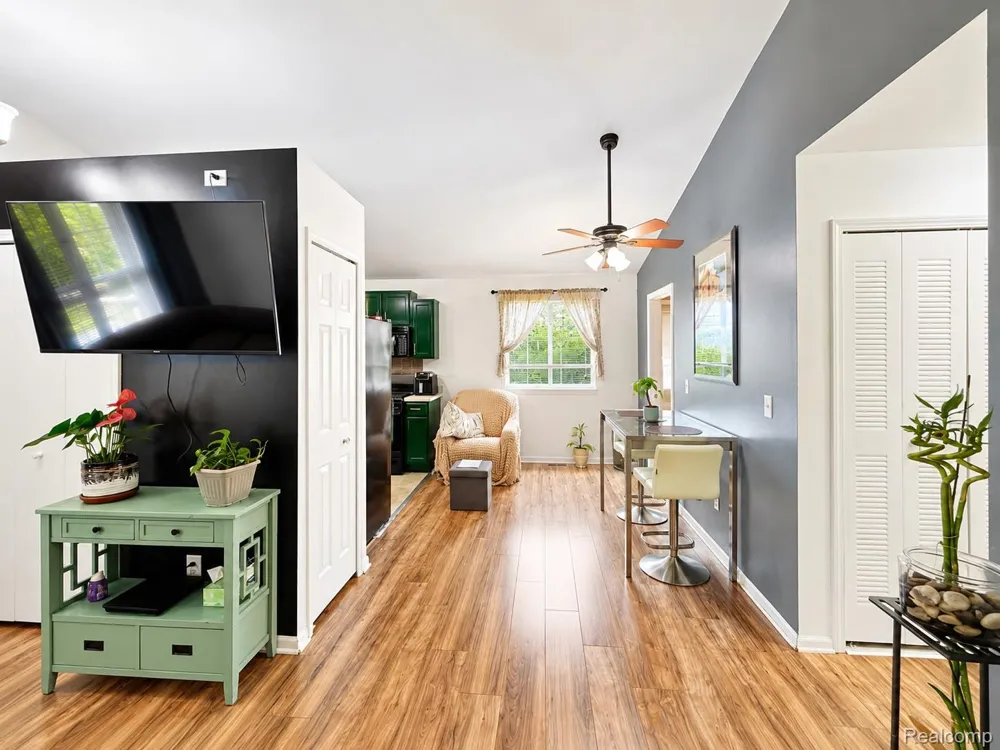 17640 Roseville Boulevard Roseville City, MI 48066