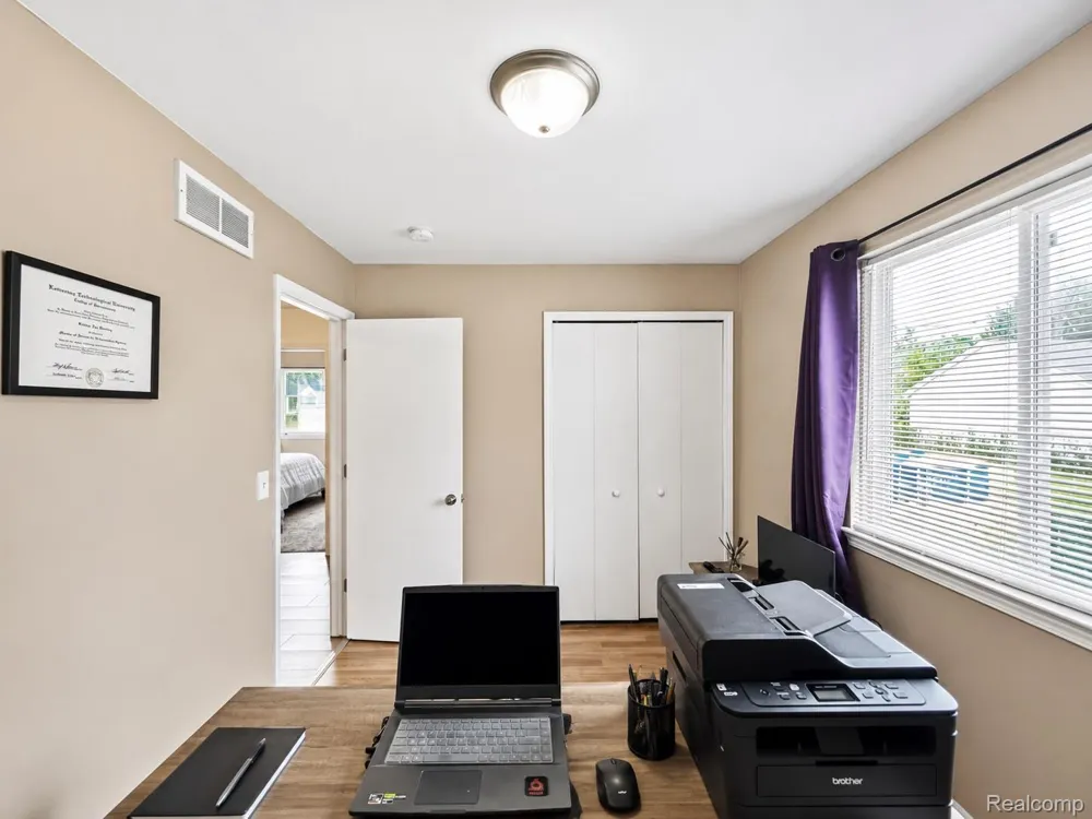 17640 Roseville Boulevard Roseville City, MI 48066