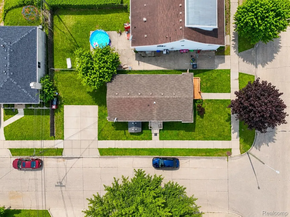 17640 Roseville Boulevard Roseville City, MI 48066