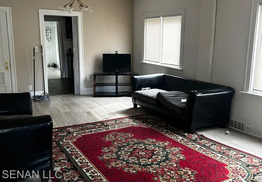 1520 E Oakland Avenue Lansing City, MI 48906