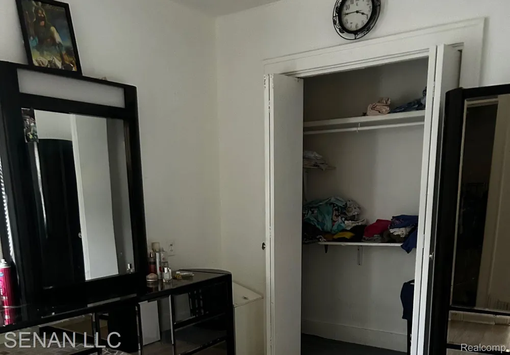 1520 E Oakland Avenue Lansing City, MI 48906