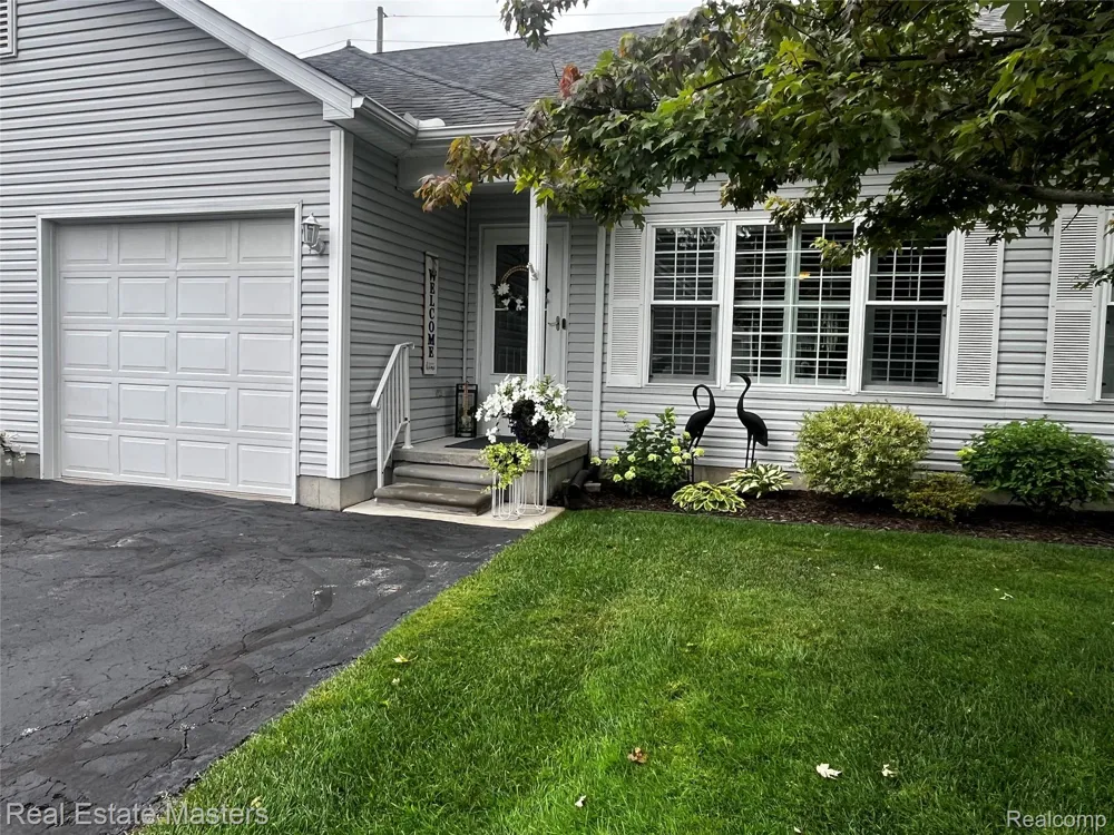 2055 Pauls Court #2 Marysville City, MI 48040