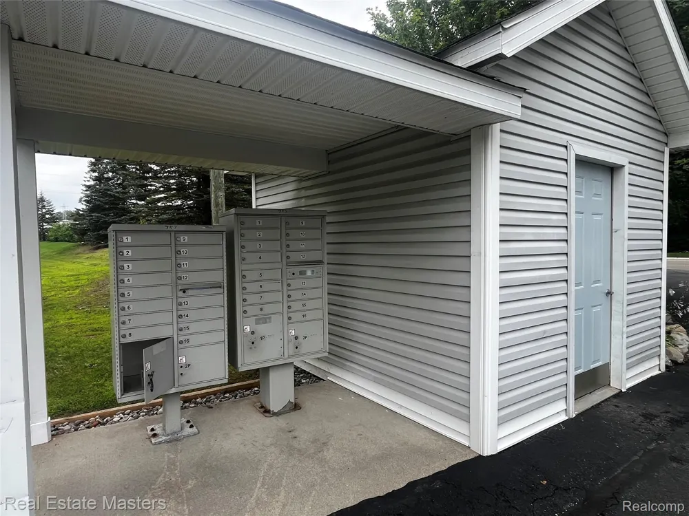 2055 Pauls Court #2 Marysville City, MI 48040