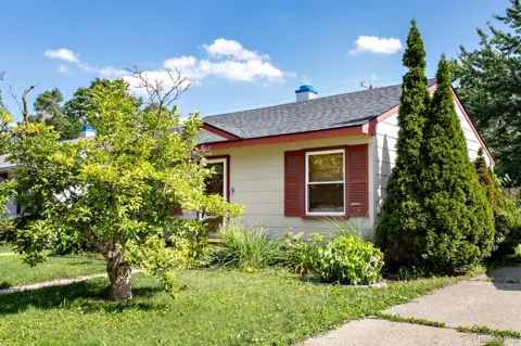 313 W Rowland Avenue