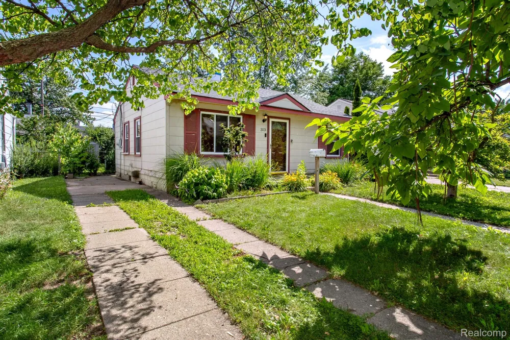 313 W Rowland Avenue Madison Heights City, MI 48071
