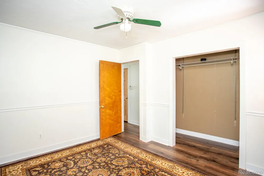 313 W Rowland Avenue Madison Heights City, MI 48071
