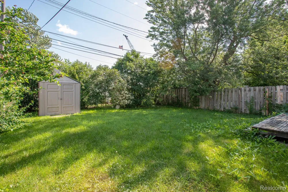 313 W Rowland Avenue Madison Heights City, MI 48071
