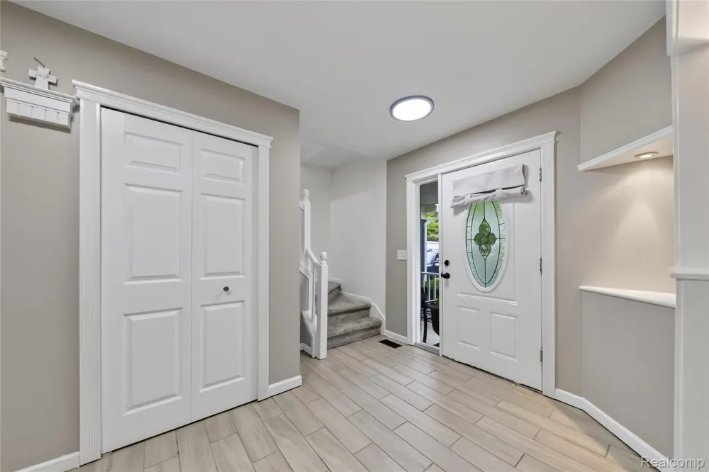5890 Chickadee Lane Independence Charter Township, MI 48346