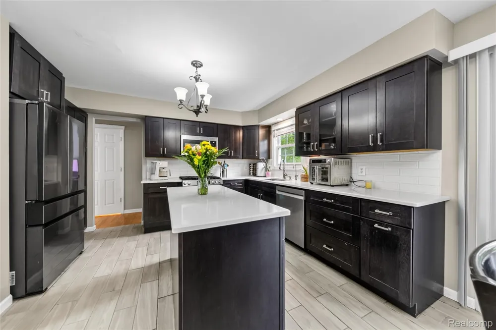 5890 Chickadee Lane Independence Charter Township, MI 48346