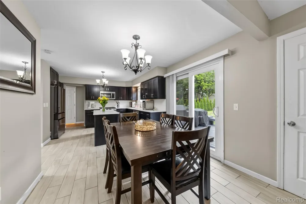 5890 Chickadee Lane Independence Charter Township, MI 48346