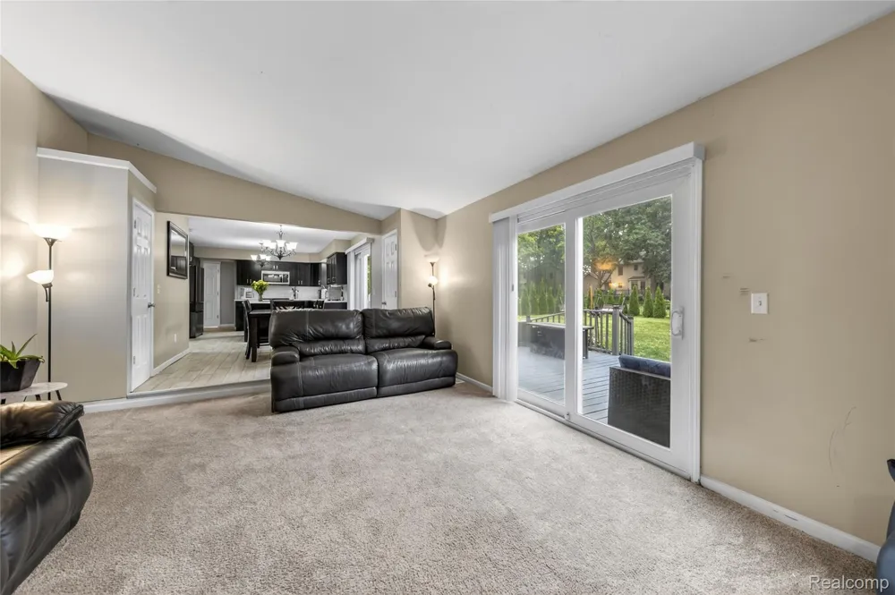 5890 Chickadee Lane Independence Charter Township, MI 48346
