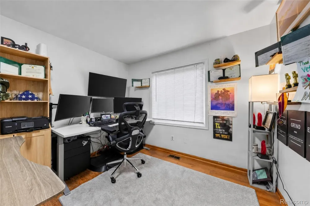 5890 Chickadee Lane Independence Charter Township, MI 48346